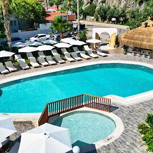 Otel Ata Lagoon ***